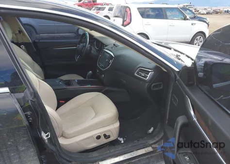 2015 Maserati Ghibli S Q4 z USA, uszkodzony, nr VIN ZAM57RTA0F1130028